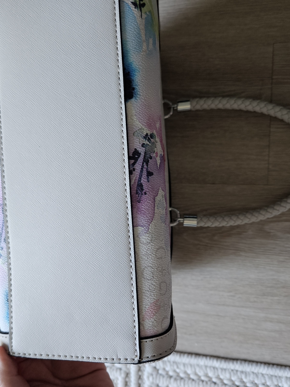 GUESS White Floral Handbag - Picture 7 of 10